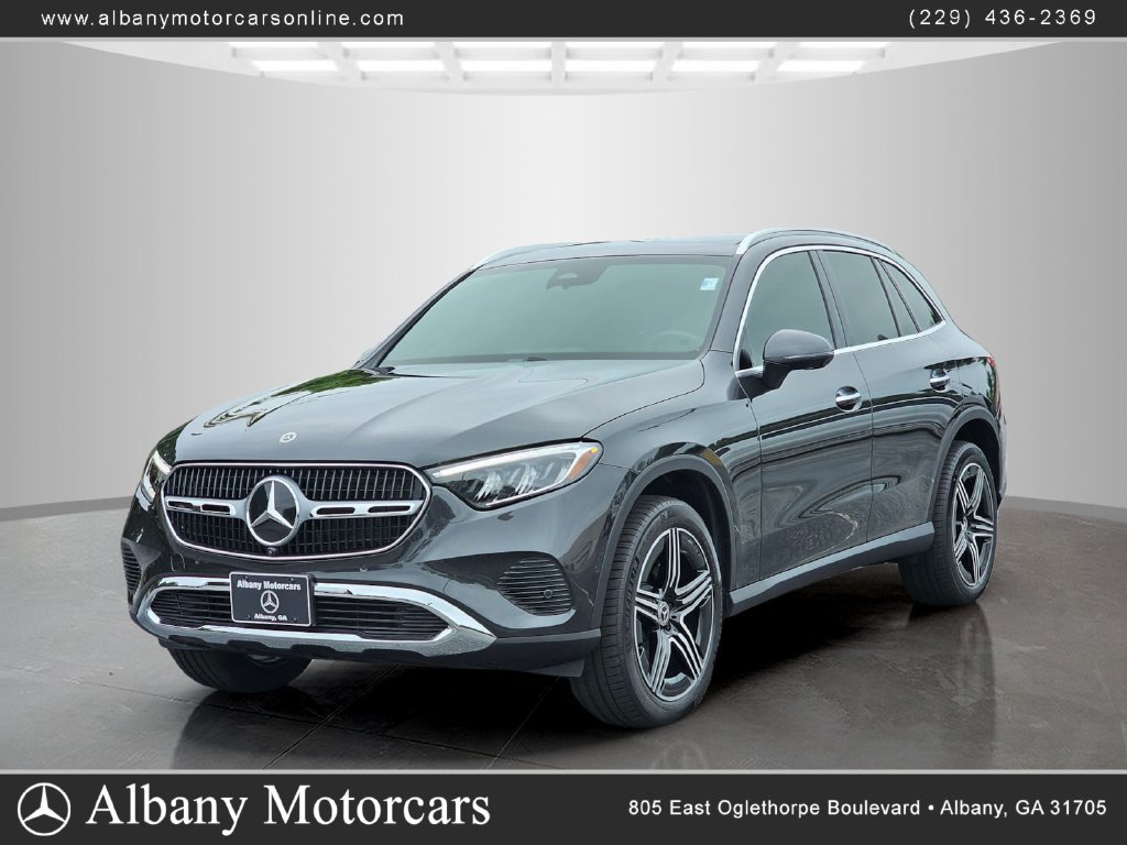 Used 2026 Mercedes-Benz GLC 300 image 1