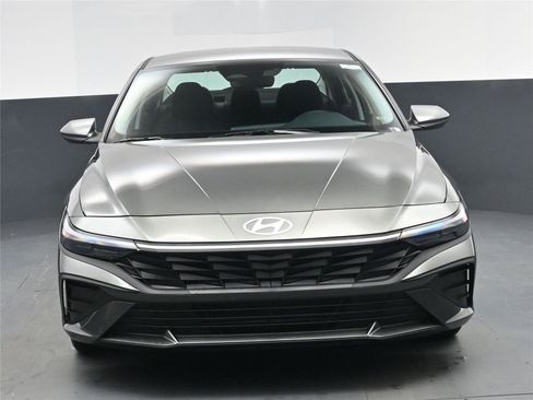 New 2026 Hyundai Elantra SE image 20