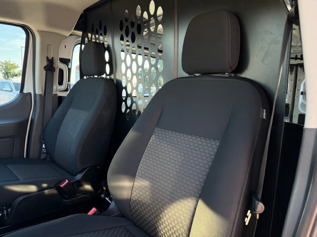 Used 2025 Ford Transit 250 Low Roof w/ Exterior Upgrade Package RWD image 10