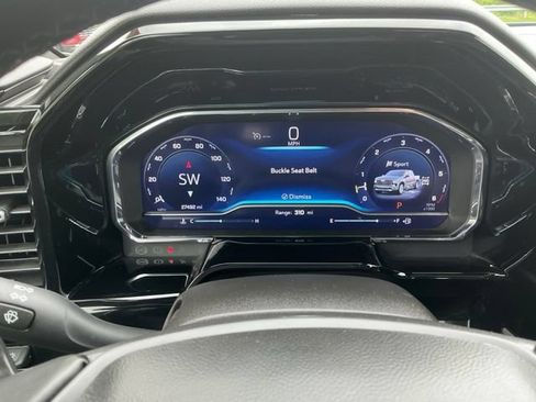 Used 2025 Chevrolet Silverado 1500 High Country w/ Technology Package AWD/4WD image 24