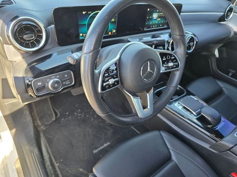 Used 2020 Mercedes-Benz CLA 250 image 13