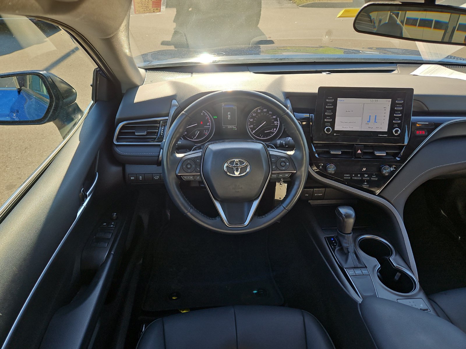 Used 2024 Toyota Camry SE w/ Cold Weather Package FWD image 9