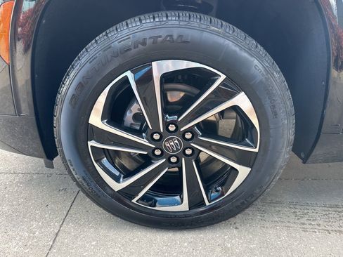 Used 2025 Buick Enclave Sport Touring image 6