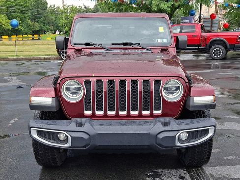 Used 2021 Jeep Gladiator Overland w/ Popular Equipment Package AWD/4WD image 2