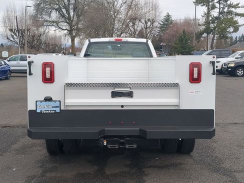 New 2024 Ford F550 4x4 Regular Cab Super Duty image 4