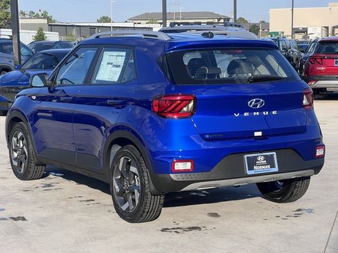 New 2025 Hyundai Venue Limited image 5