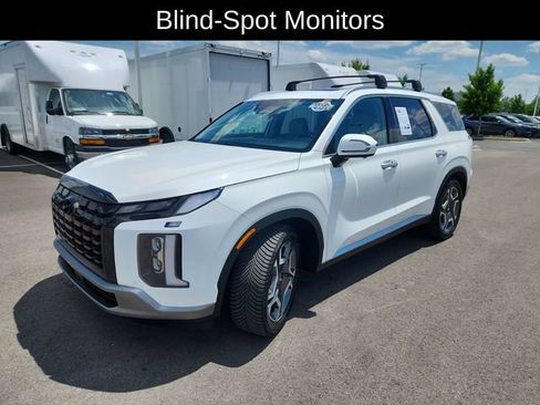 Used 2023 Hyundai Palisade SEL AWD/4WD image 3