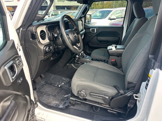 Used 2024 Jeep Wrangler Sport AWD/4WD image 25