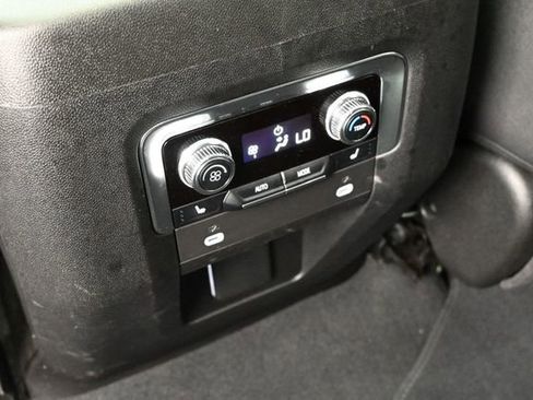 Used 2023 GMC Yukon AT4 AWD/4WD image 29