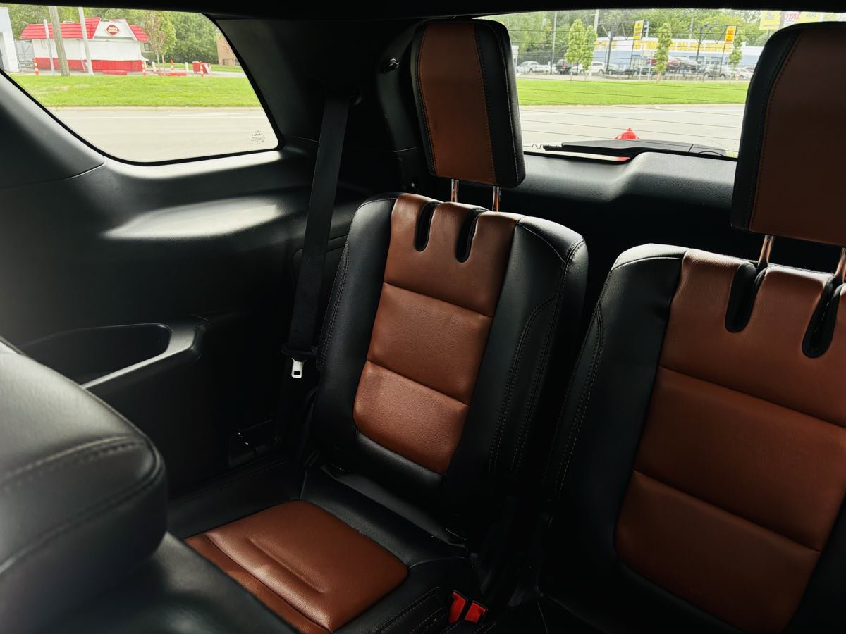 Used 2019 Ford Explorer XLT w/ Equipment Group 202A AWD/4WD image 36