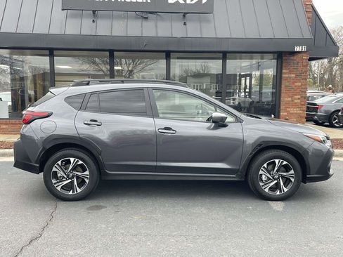 Used 2024 Subaru Crosstrek 2.0i Premium image 8