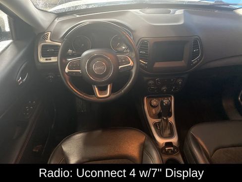 Used 2018 Jeep Compass Latitude w/ Popular Equipment Group AWD/4WD image 5
