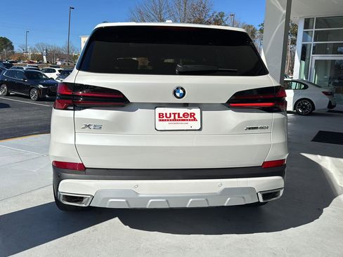 New 2026 BMW X5 xDrive40i w/ Climate Comfort Package image 4