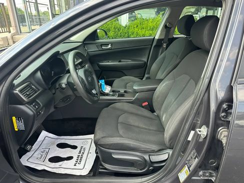 Used 2018 Kia Optima LX FWD image 9