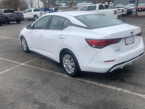 Certified 2022 Nissan Sentra S image 3