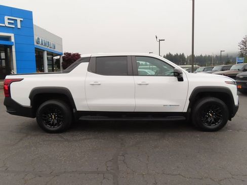 Used 2024 Chevrolet Silverado EV W/T AWD/4WD image 10