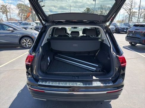 Used 2020 Volkswagen Tiguan SEL image 26