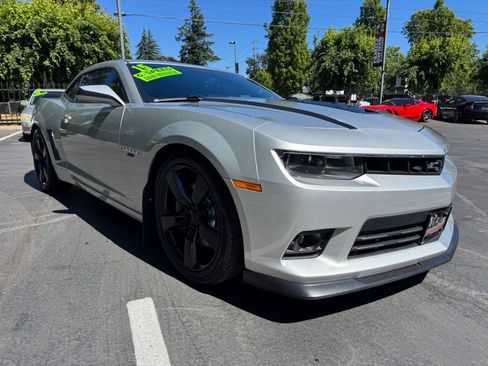 Used 2015 Chevrolet Camaro SS w/ RS Package RWD image 6
