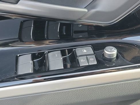 Used 2024 Toyota bZ4X Limited image 30