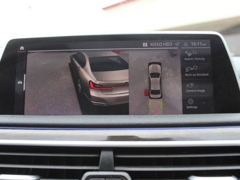 Used 2022 BMW 740i xDrive AWD/4WD image 37
