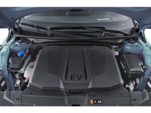 Used 2025 Hyundai Ioniq 5 SEL image 14