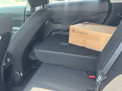 Used 2025 Hyundai Kona SEL AWD/4WD image 28