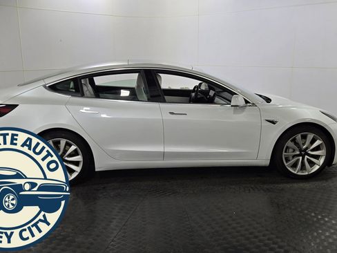 Used 2020 Tesla Model 3 Long Range image 8