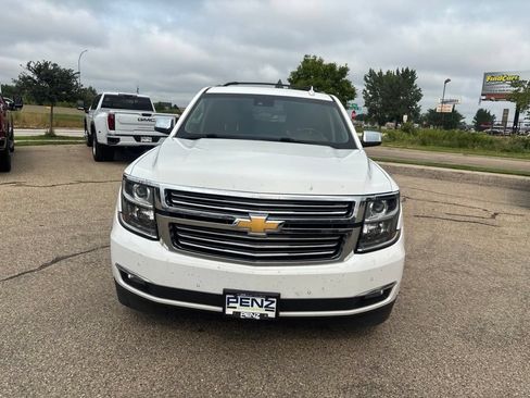 Used 2018 Chevrolet Suburban Premier AWD/4WD image 2