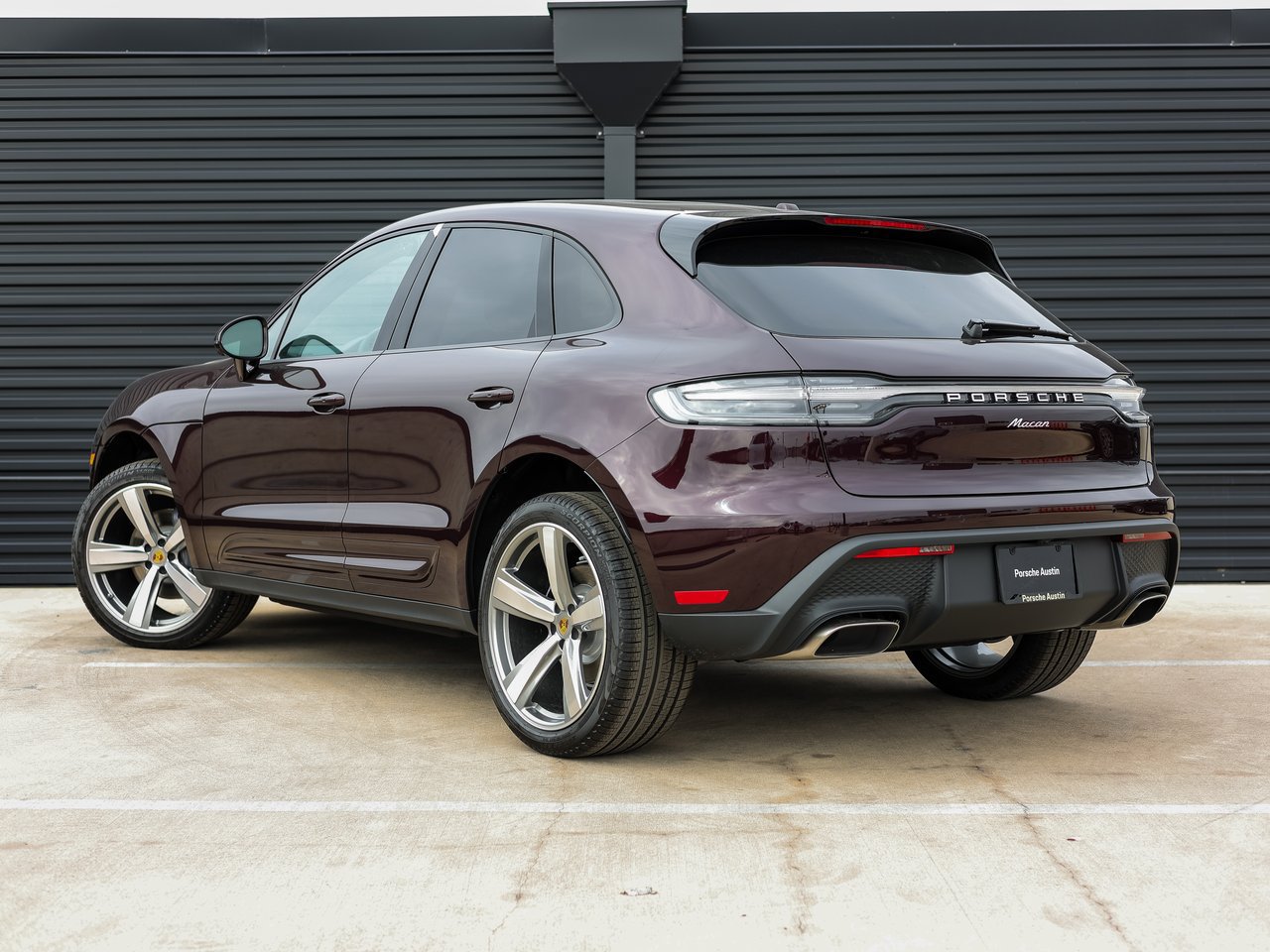 Certified 2026 Porsche Macan AWD/4WD image 3