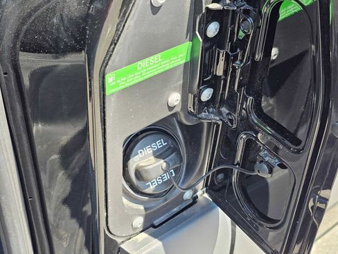 Used 2024 Mercedes-Benz Sprinter 3500 image 25