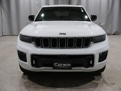 Used 2023 Jeep Grand Cherokee Overland w/ Luxury Tech Group IV image 9