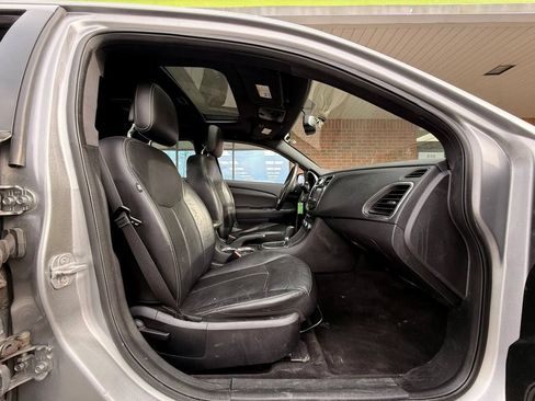 Used 2013 Chrysler 200 Limited w/ Sun/Sound Group FWD image 9