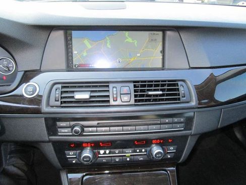 Used 2011 BMW 528i Sedan image 22