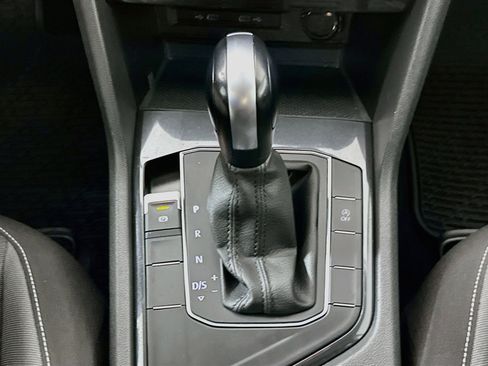 Used 2021 Volkswagen Tiguan S FWD image 23