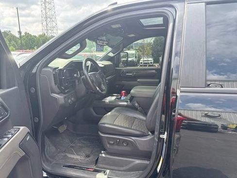 Used 2025 Chevrolet Silverado 2500 ZR2 w/ Technology Package AWD/4WD image 5