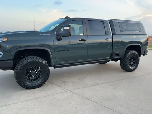 New 2026 Chevrolet Silverado 2500 ZR2 w/ ZR2 Bison Edition image 4