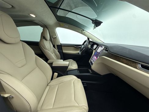 Used 2016 Tesla Model X 90D image 14