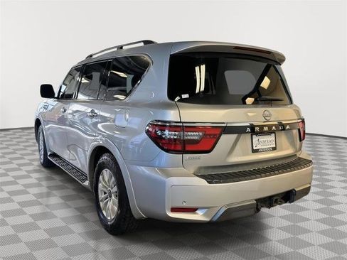Used 2021 Nissan Armada SV image 9