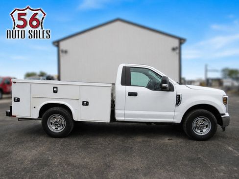 Used 2018 Ford F250 XL w/ Power Equipment Group RWD image 1