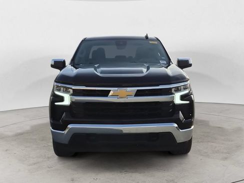 Used 2022 Chevrolet Silverado 1500 LT AWD/4WD image 2
