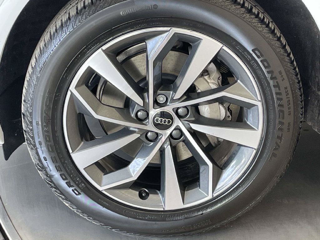 Certified 2023 Audi Q5 2.0T Premium w/ Convenience Package AWD/4WD image 11