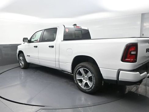 New 2026 RAM 1500 Express AWD/4WD image 7