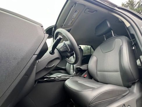 Certified 2025 Kia Niro Wind w/ Wind Preserve Package FWD image 18