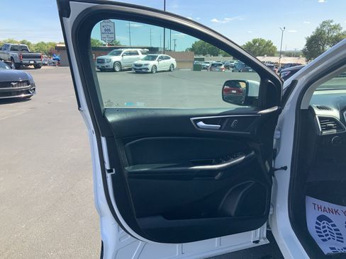 Used 2017 Ford Edge SEL w/ Equipment Group 201A AWD/4WD image 10
