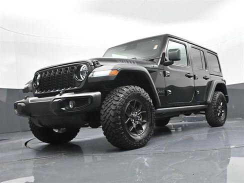 Used 2025 Jeep Wrangler Unlimited Sport AWD/4WD image 31