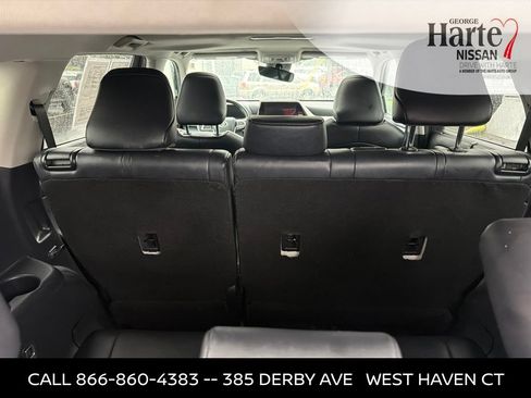 Used 2024 Toyota Highlander XLE AWD/4WD image 21