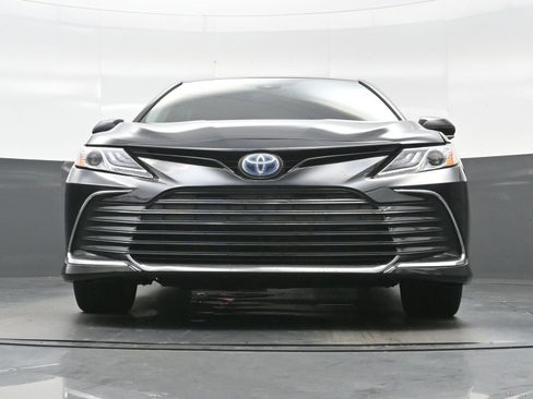 Used 2022 Toyota Camry XLE FWD image 25