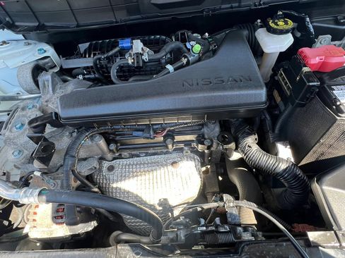 Used 2017 Nissan Rogue SV AWD/4WD image 34