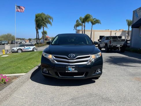 Used 2014 Toyota Venza XLE w/ XLE Premium Package FWD image 2