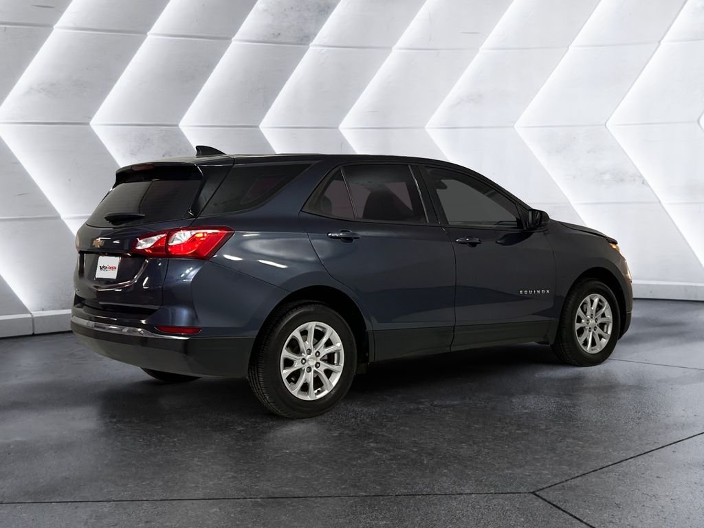 Used 2018 Chevrolet Equinox LS FWD image 4